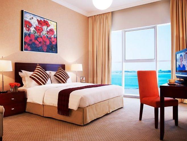 Hotel Somerset West Bay